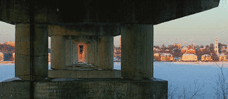 Автомобильно-пешеходный мост через Волгу в городе Костроме. Фотография 2009 года.
