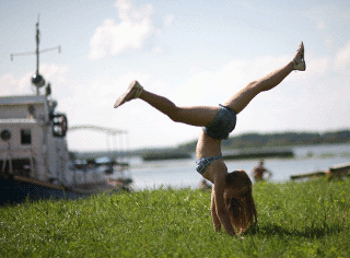  Сюжеты спортивной разминки. Модель Кристина Кострома. Training in nature